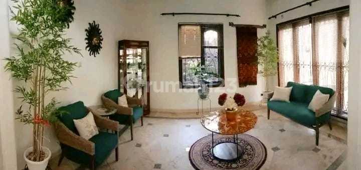 Large Comfortable and Serene House with Strategic Location in Ragunan, Jakarta 2