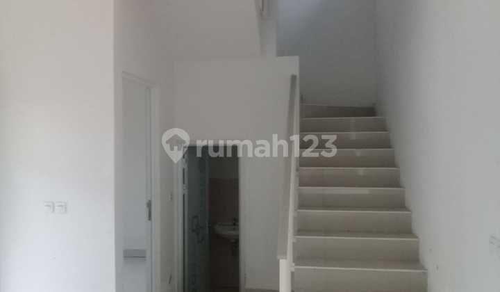 Nice House Ready to Live in Aquatic Serpong Lagoon Bsd Cluster 2