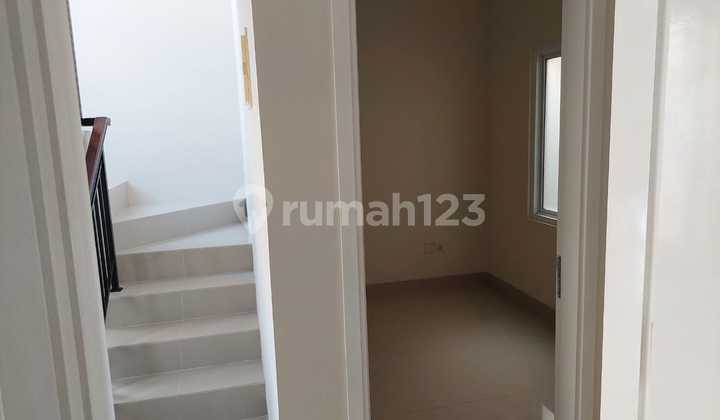 Rumah Siap Huni 3 Lantai Samara Village Gadinh Serpong 2