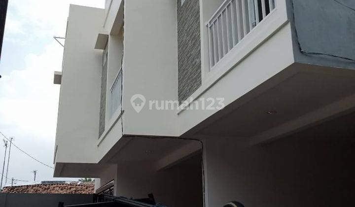 Rumah cantik  dijakarta timur cipinang 2