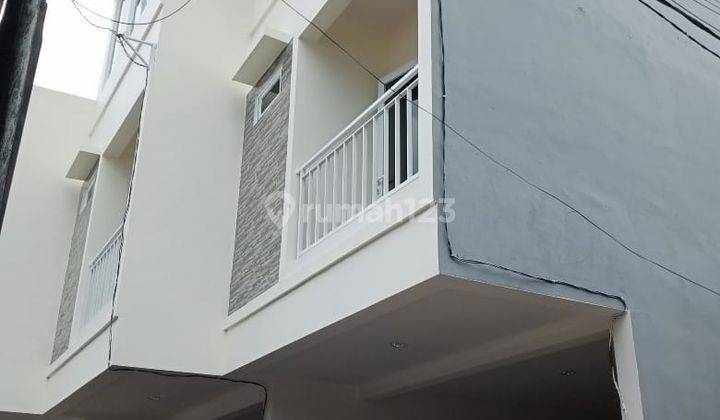 Rumah cantik  dijakarta timur cipinang 3