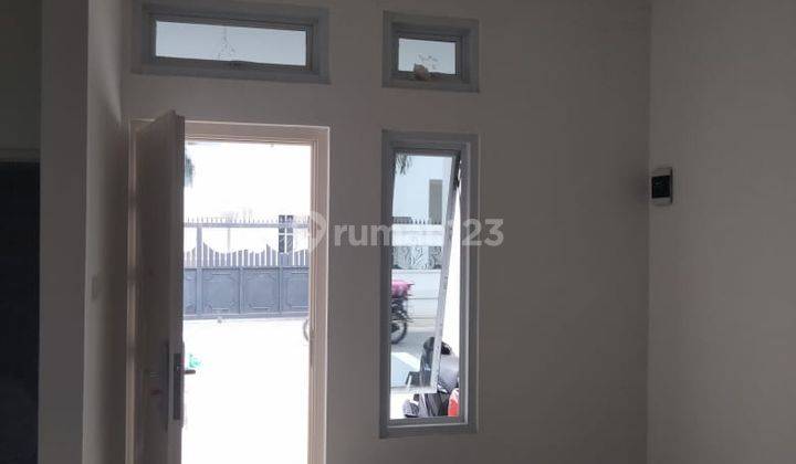 Rumah cantik  dijakarta timur cipinang 8