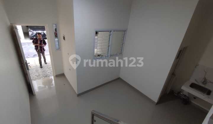 Rumah  mewah nyaman di jakarta timur rawamangun 14