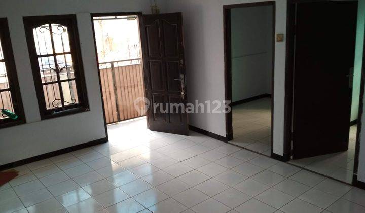 Rumah pinggir jalan utama  5