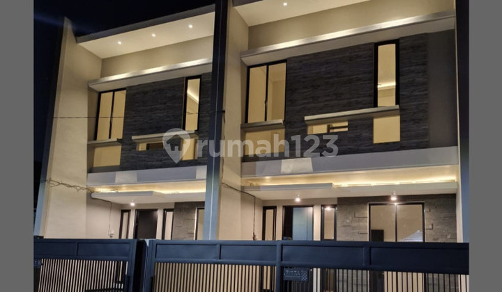 Rumah Klampis Semolo Timur Strategis Dekat Jalan Besar Merr