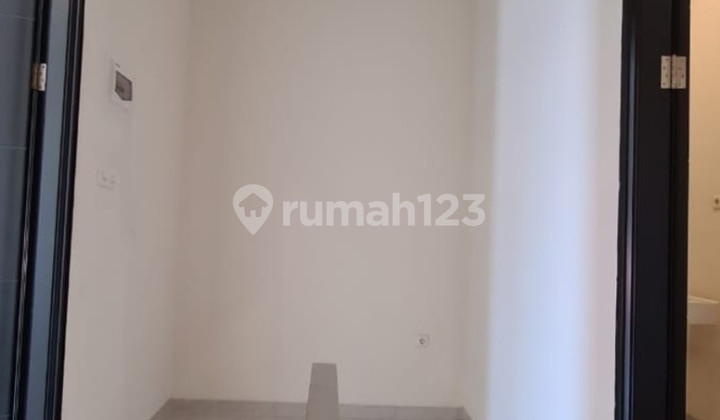 Klampis Semolo Timur House Near Hokky Fruit Merr 2