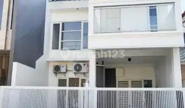 Minimalist Fully Furnished House in Taman Mutiara Pakuwon City 1