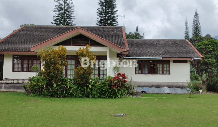 Rumah Villa terawat dengan baik di Coolibah Utama Cipanas 1