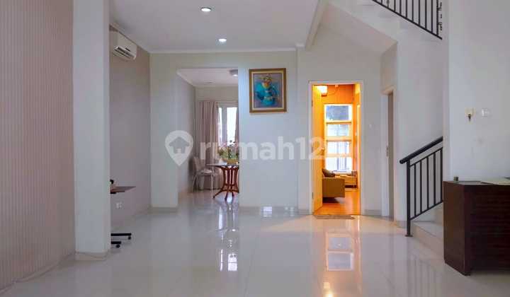 For Rent Semi-Furnished House with Private Pool, suitable for office use, in the Premium Area of Cipete, South Jakarta. 2
