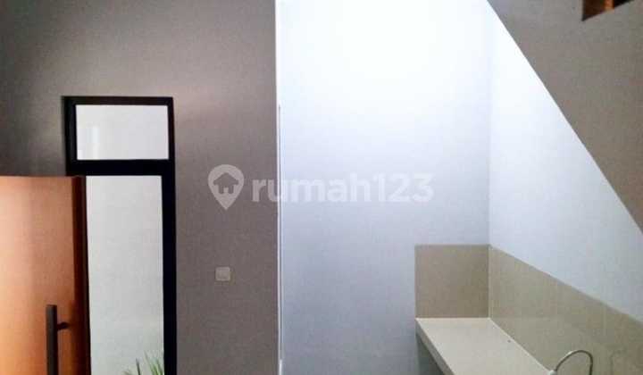 Disewakan Rumah 3 Lantai + Rooftop  Kawasan  Psr Minggu Jak-sel 2