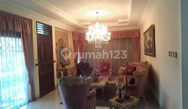 Quick Sale Luxury House in Kramat, Central Jakarta 2
