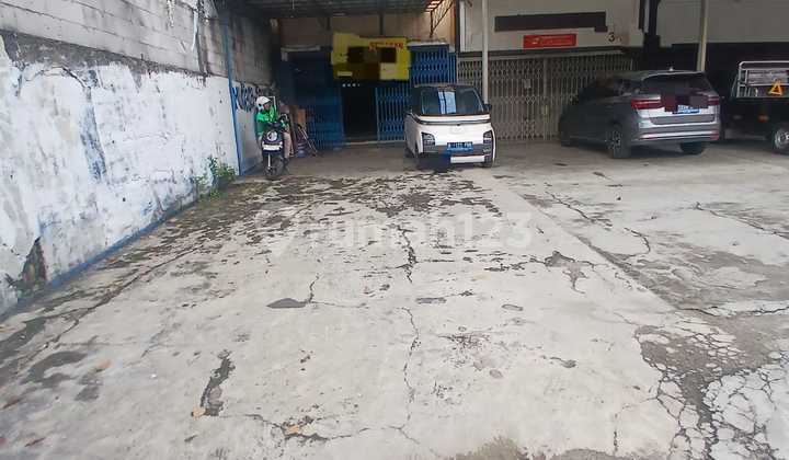 Disewa/Dijual Ruko Strategis siap pakai di Letjen Suprapto JakPus