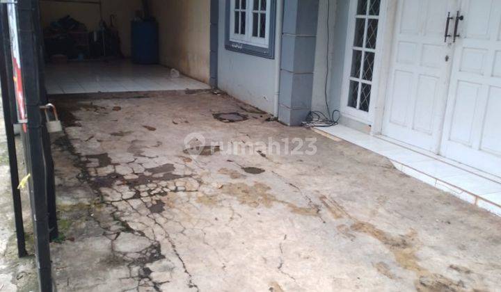 Di jual rumah 2 lantai pinggir jalan di Kebagusan 2