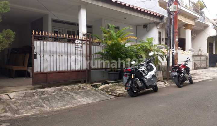 Di Sewa Rumah Dalam Komplek Pasar Minggu bisa untuk Kantor