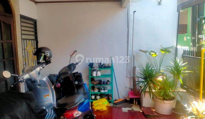 Dijual Rumah Lama Siap Huni Bonus Kost2an Aktif 3 Kamar di Pulo Asem, Rawamangun. 2