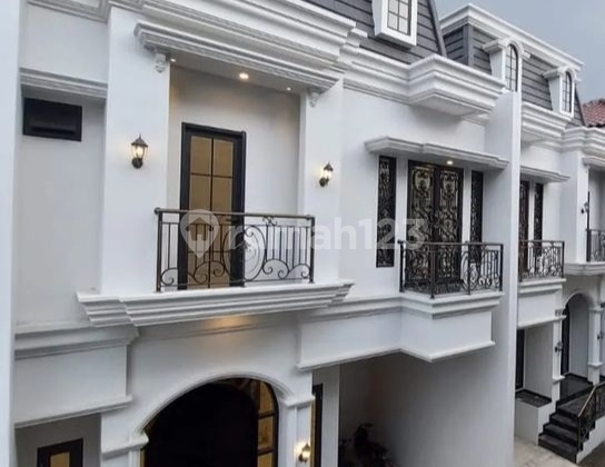 Di jual rumah baru Di dalam cluster Jagakarsa  Turun Harga  1