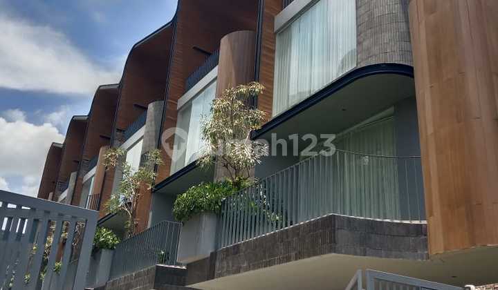 DISEWAKAN RUMAH BARU DI KEMANG UTARA, JAKARTA SELATAN