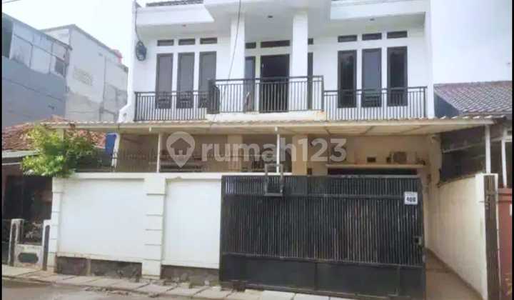 Disewakan Rumah Strategis Pancoran - Cocok untuk Hunian & Kantor