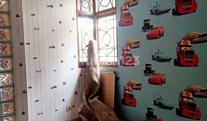 Di sewakan rumah pinggir jalan bisa untuk kantor atau rumah keluarga besar di kawasan Tebet, Jaksel 2