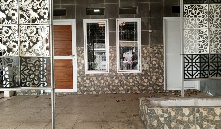 DISEWAKAN RMH TINGGAL PINGGIR JALAN 2 MOBIL BISA UNTUK KANTOR , TEMPAT USAHA , CATERING DLL DISEWAKAN RMH TINGGAL PINGGIR JALAN 2 MOBIL BISA UNTUK KANTOR , TEMPAT USAHA , CATERING DLL