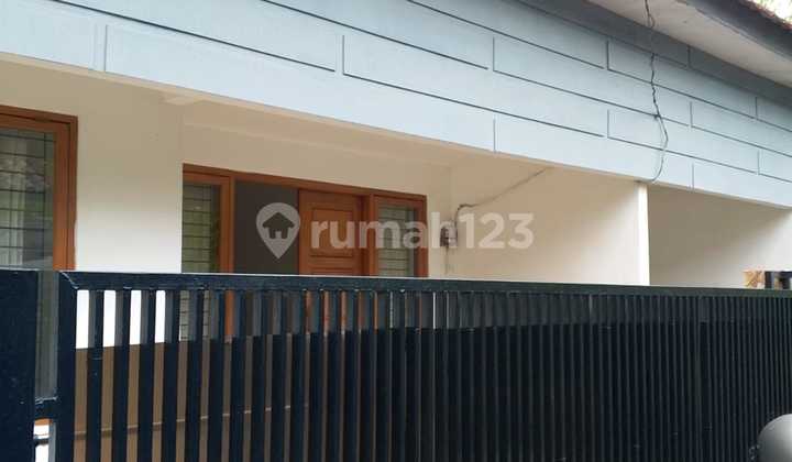 For Rent House in Tebet Area, South Jakarta For Rent House in Tebet Area, South Jakarta