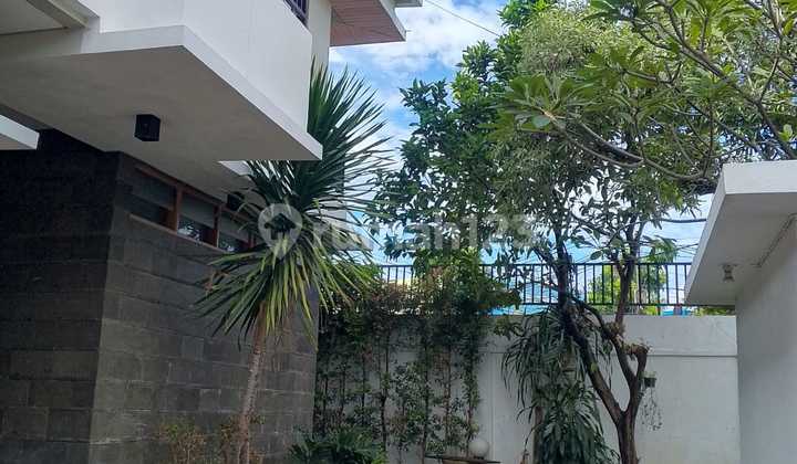 Luxury Living In The Heart Of Kemang Hunian Mewah dengan Private Pool & Lingkungan Asri