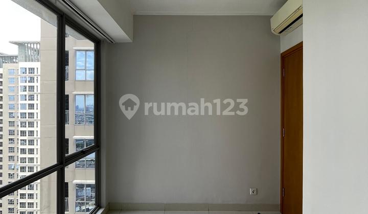 For Sale Quick below market and cheap 1 unit semi-furnished Apartment at The Mansion Golf Kemayoran