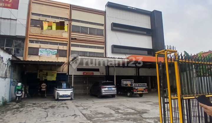 Disewa/Dijual Ruko Strategis siap pakai di Letjen Suprapto JakPus