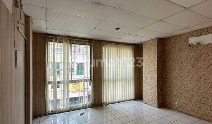 For Quick Sale: Shop House Below Market Price in Cempaka Mas, Central Jakarta 2