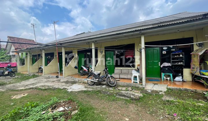 Land for Sale with Bonus of 6 Rental Units in Sukmajaya, Depok