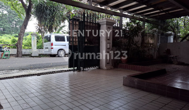 TURUN HARGA - RUMAH DI TEBET TIMUR ONE GATE SYSTEM