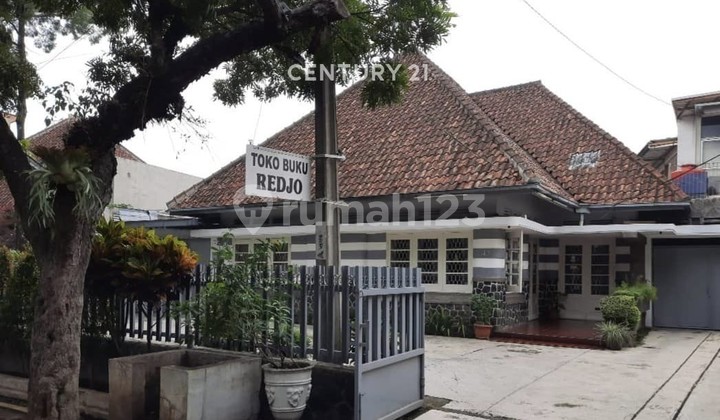 Rumah Hadap Utara Cihapit Bandung Jawa Barat Rumah Hadap Utara Cihapit Bandung Jawa Barat