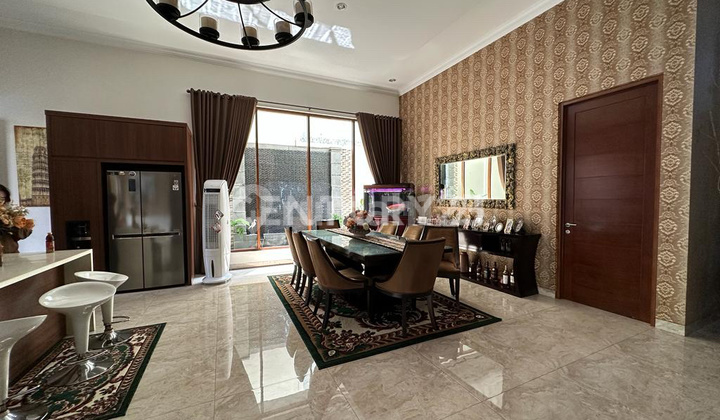 Luxurious Cinnamon House with Swimming Pool 2