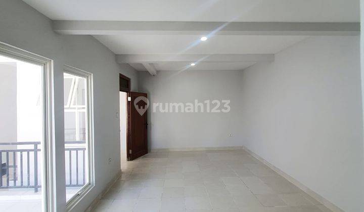 Pab93 Rumah 2 Lantai Unfurnished SHM di Jalan Raya Semer, Badung 2