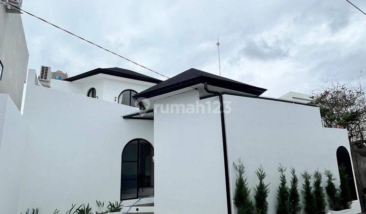 New Furnished SHM Villa House in Berawa, Canggu, Badung 2