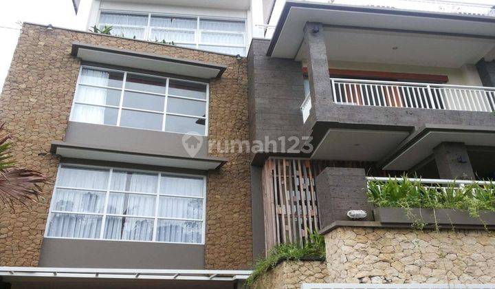 Modern villa 3.5 floors in Pecatu area 1