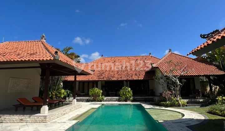 Pab780 Dijual Villa Super Luas Full Furnished di Nusa Dua, Badung