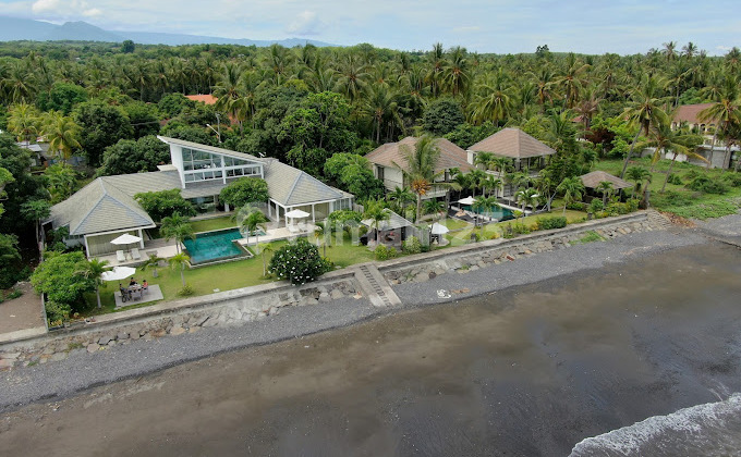 Pa114 Dijual 2 Unit Villa Pinggir Pantai Kubutambahan, Buleleng