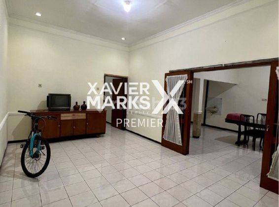 B069 Disewakan Rumah Asri Semi Furnished di Galunggung Malang Kota . 3