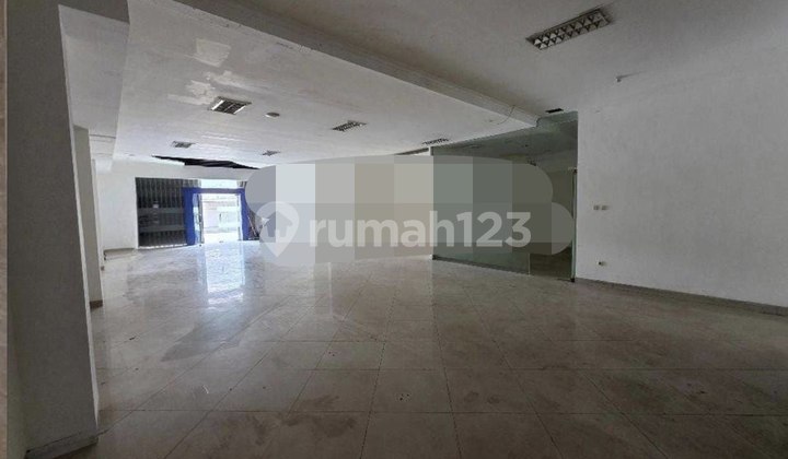 For Rent 3-Story Business Space in Soekarno Hatta For Rent 3-Story Business Space in Soekarno Hatta