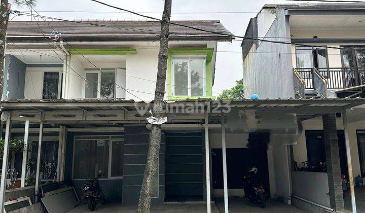 Rumah Asri Super Nyaman Di Komplek Istana Regency Sudirman 1