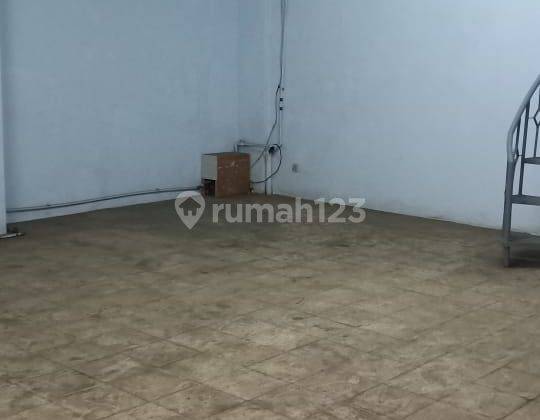 Ruko 3 Lantai siap pakai lokasi strategis di Jl. Holis, Bandung 3
