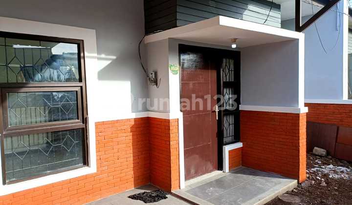 Rumah asri terawat super nyaman di Taman Kopo Katapang