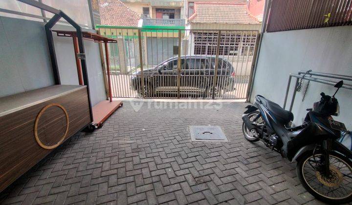 Ruko siap pakai lokasi strategis di Wangsareja, Sayap Lengkong 2