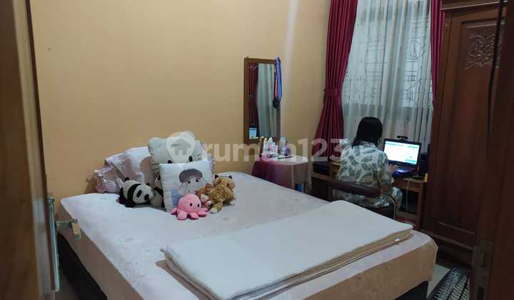 Ready-to-live comfortable house in Sayap M.Ramdan, Bandung. 2