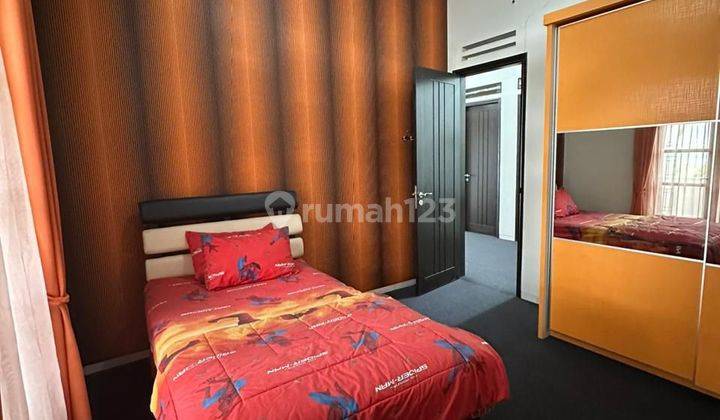 Rumah 2 Lantai semi furnished di Kota Baru Parahyangan 1