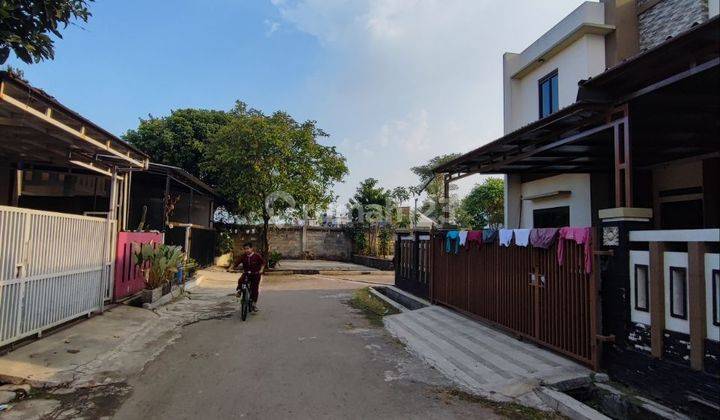 Rumah nyaman siap huni di Taman Kopo Indah 1