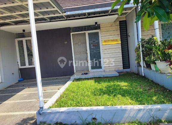 Rumah nyaman siap huni di Taman Kopo Indah 5 1