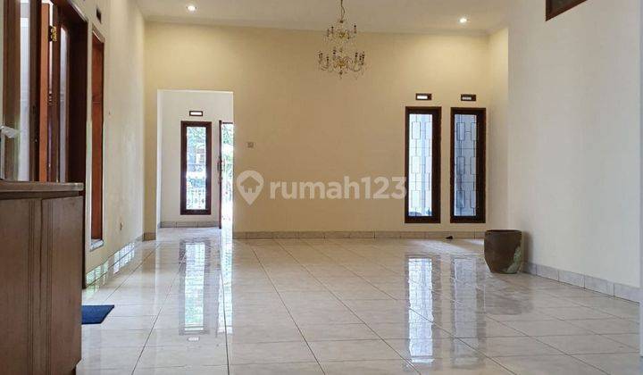 Rumah premium super nyaman  siap huni di Jalan Riau 1