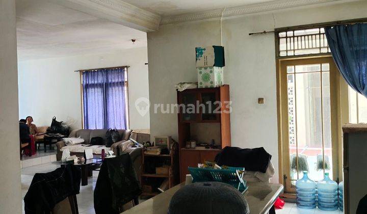 Rumah Minimalis 2 Lantai Di Komplek Pharmindo 1